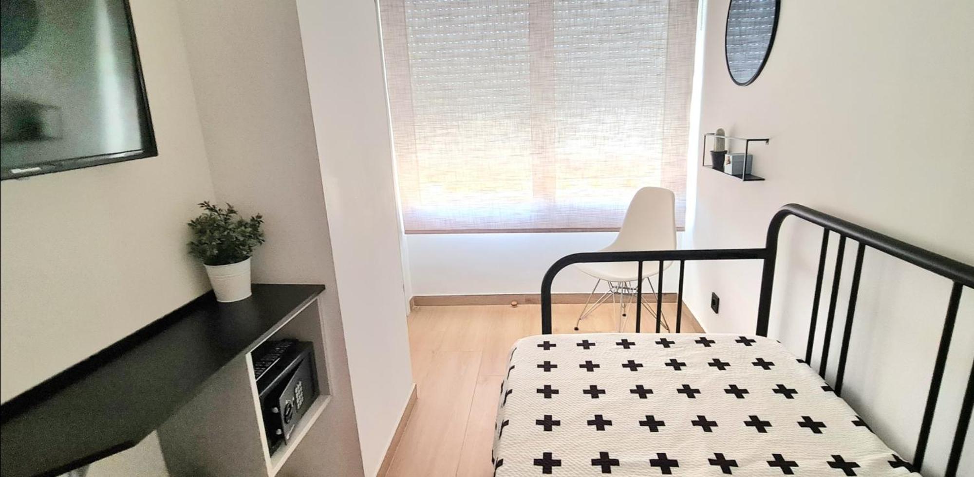Apartment In The Center Of Alicante Buitenkant foto